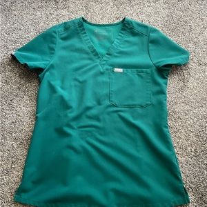 Catarina One Pocket scrub top